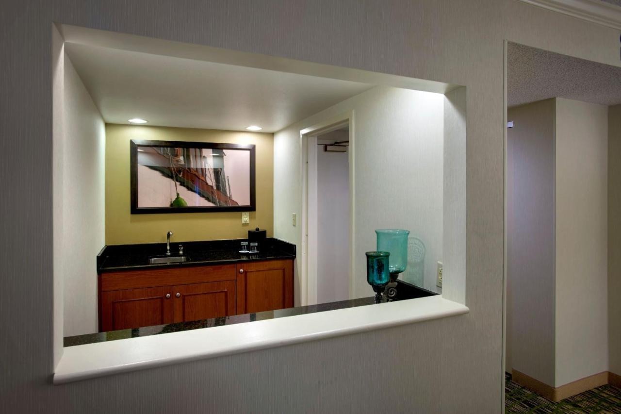 Boston Marriott Peabody Hotel Bagian luar foto